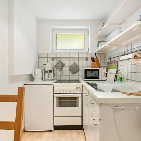 Koch Souterrain Bis 80 M² Apartmán *