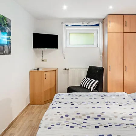 Appartement Koch Souterrain Bis 80 M² *
